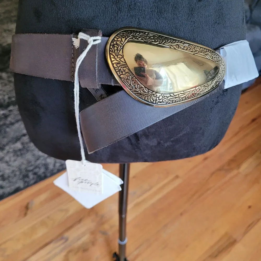 Free People Paloma Buckle Belt Color Black 100% Buff Leather Sizes M-L